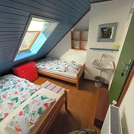 Keramicky A Vytvarny Atelier Konesin