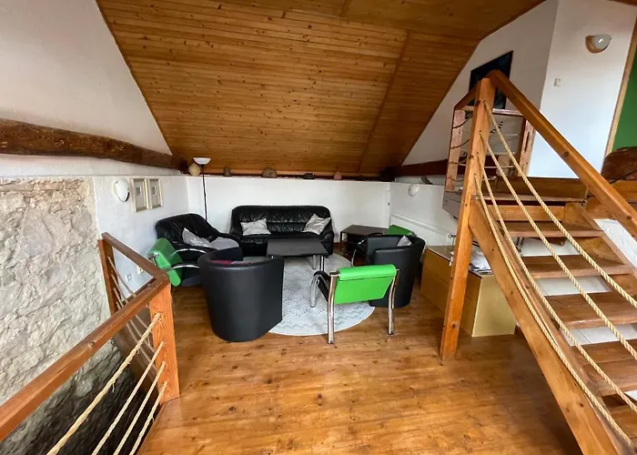 Zajazd Keramicky A Vytvarny Atelier Konesin